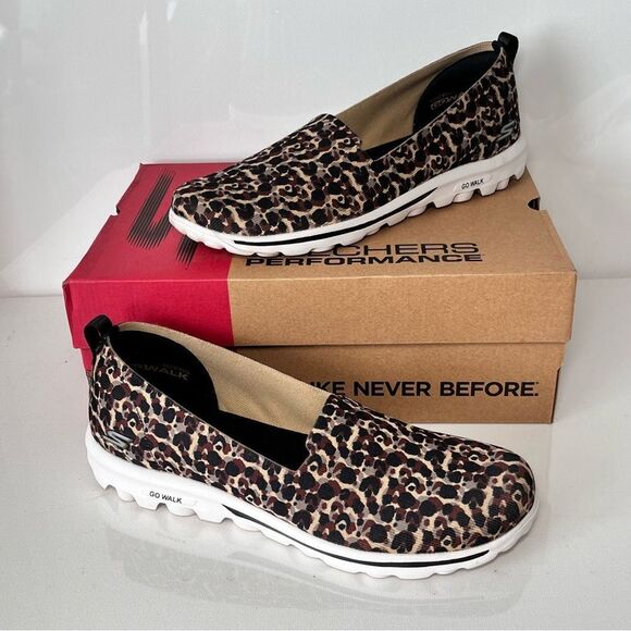 Skechers GOwalk Classic Spring Safari Washable Slip-Ons - Picture 1 of 6